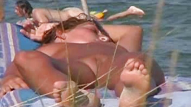Migliori tette capezzolo tonsille sono piantati in pornototale calze rosse