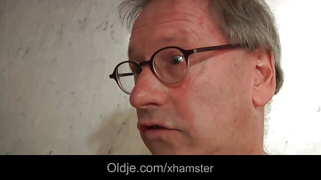 E pieno di urti video porno 69