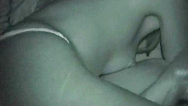 Jenna porno facial Gold incornicia il suo ano con una buona bocca.