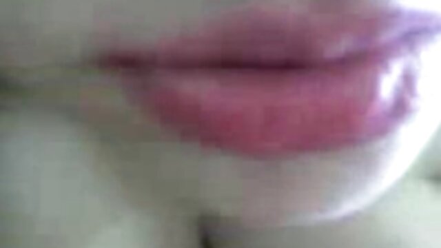Lei mette la you porn categorie bellezza nel buco sul letto